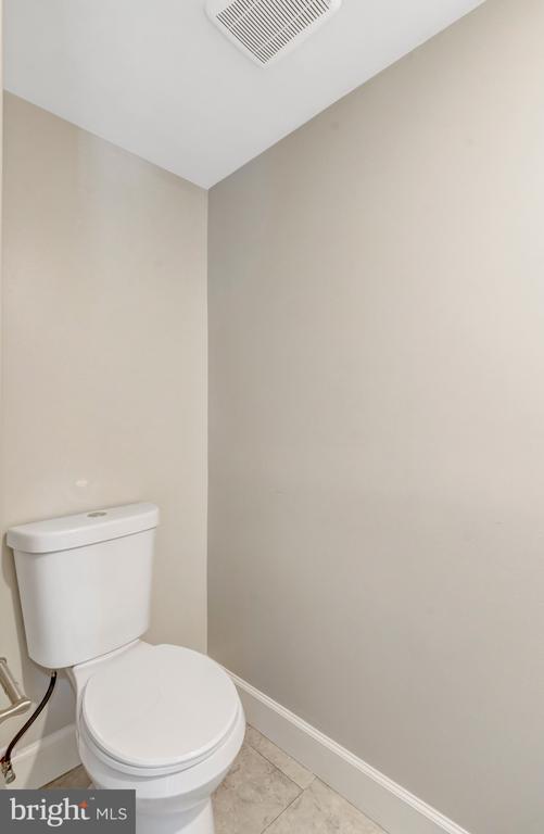 Building Photo - 7065 Leewood Forest Dr