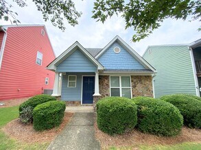 Building Photo - PRE-LEASING FOR AUGUST 1 2026!