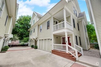 Building Photo - 2608 Thomas Ave