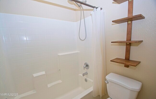 Building Photo - 2798 Peavine Creek Rd