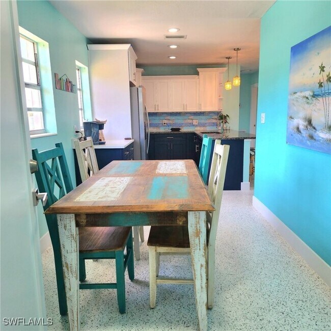 Building Photo - 9949 Birr St
