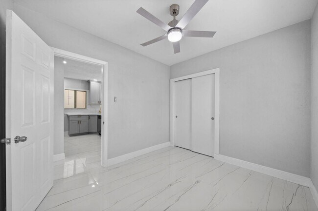 Building Photo - 1300 NW 90th St