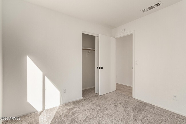 Building Photo - 3517 W Sands Dr