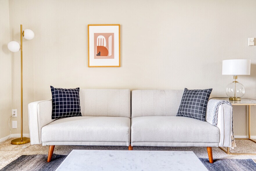 Building Photo - 508 Railway Ave