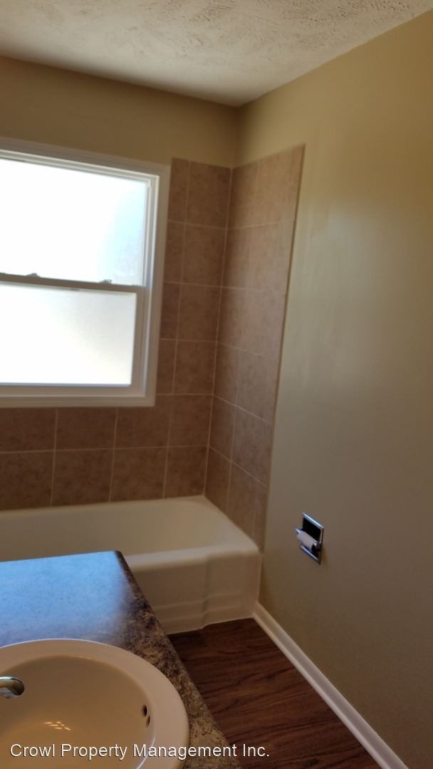 Building Photo - 2436 3rd Ave