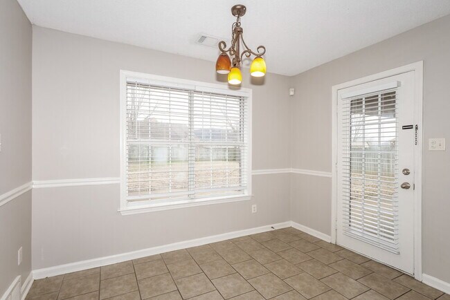 Building Photo - 1171 Stable Run Dr