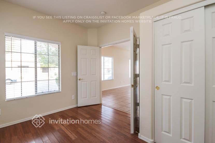 Building Photo - 2593 E Riviera Dr