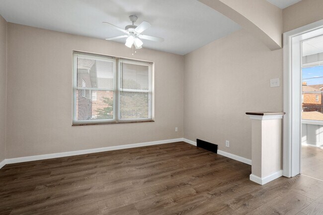 Building Photo - 4957 Miami St