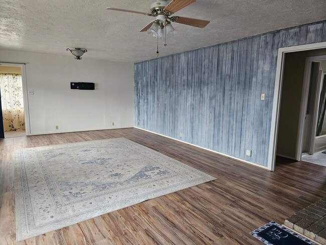 Building Photo - 1420 Gleason Rd