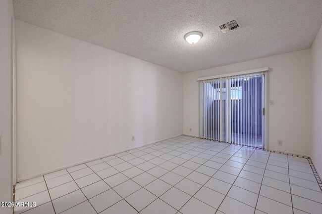 Building Photo - 9001 W Elm St