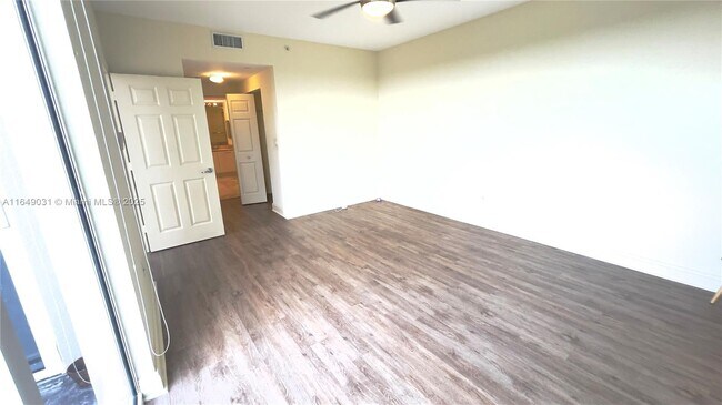 Building Photo - 510 NW 84th Ave
