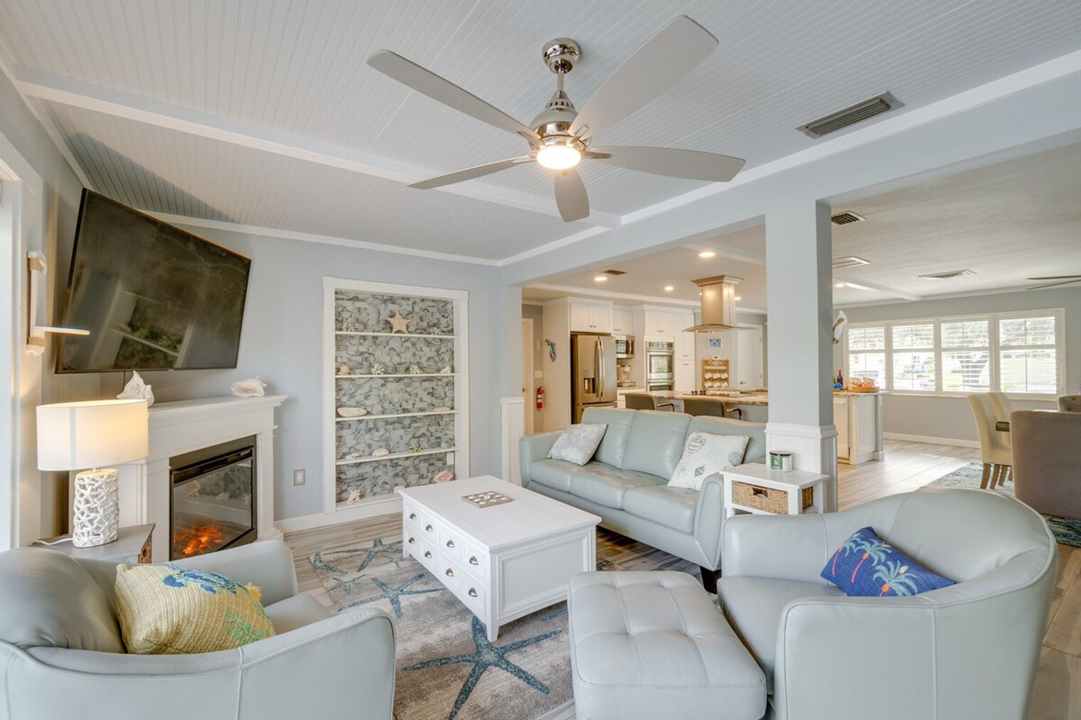 Building Photo - 6908 Antigua Pl