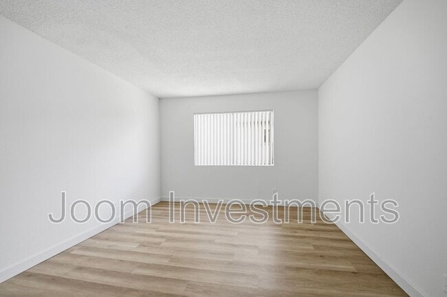 Building Photo - 1527 S Palm Ave