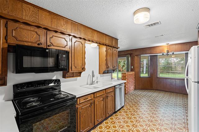 Building Photo - 1237 Wedgewood Dr