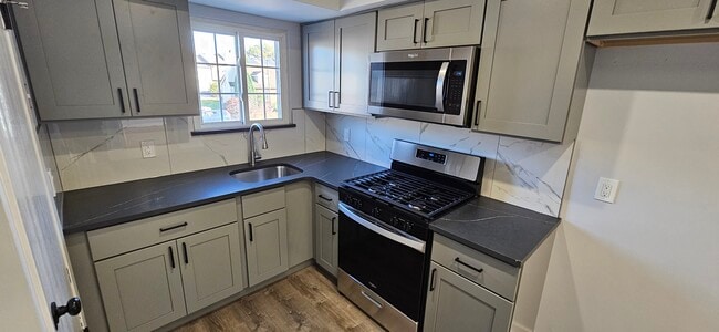 Brand New Kitchen - 20 Franklin Ln