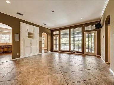 Building Photo - 3621 Roxbury Ln