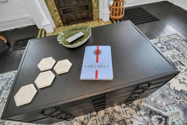 Building Photo - 174 Reinhard Ave