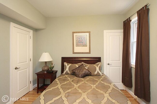 Building Photo - 1421 Columbia Rd NW