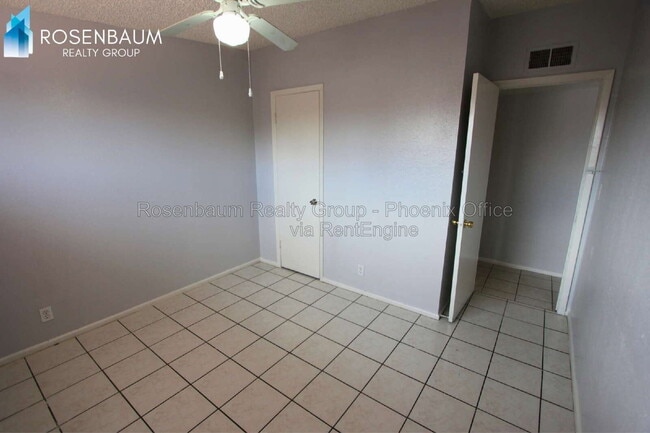 Building Photo - 565 S Hobson