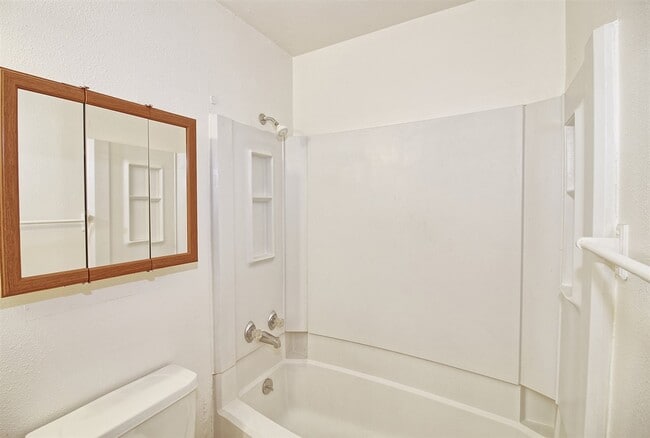 Building Photo - 2260 N 13th St