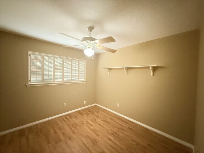 Building Photo - 9231 Stroud Dr