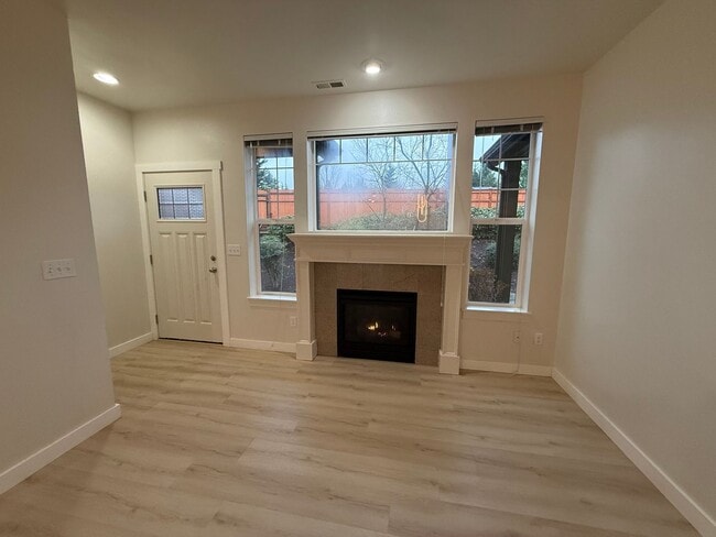 Building Photo - 19102 20th Dr SE