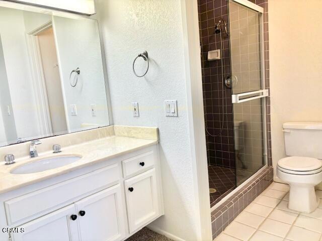 Building Photo - 2226 Martinique Ln
