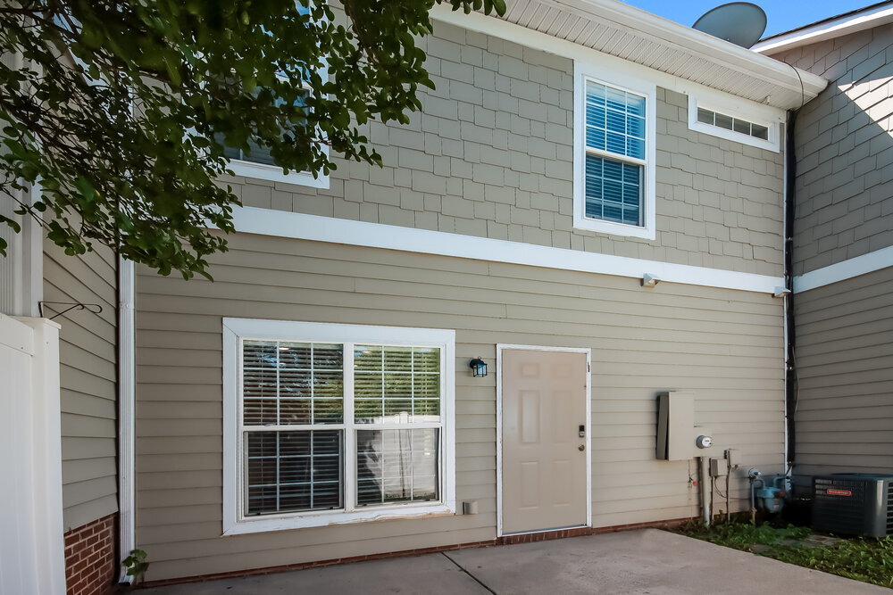 Building Photo - 114 Sun Ridge Dr