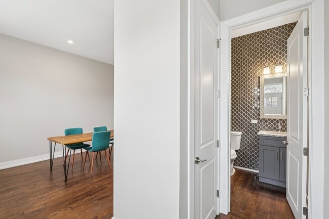 Building Photo - 3516 W Hirsch St