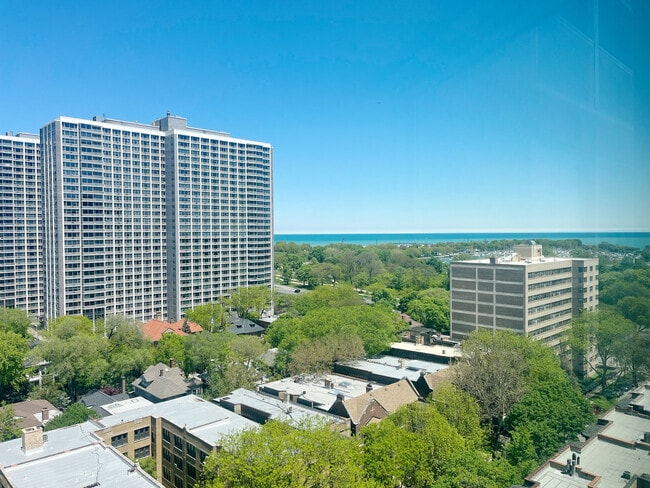 Building Photo - 720 W Gordon Terrace