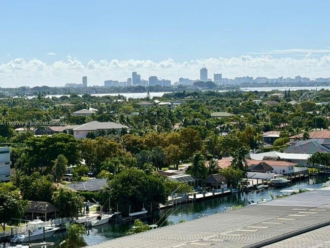 Building Photo - 13499 Biscayne Blvd