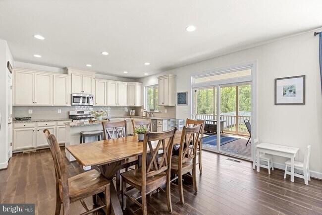 Building Photo - 397 Pear Blossom Rd