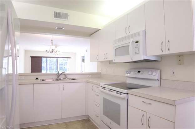 Building Photo - 273 Robin Hood Cir