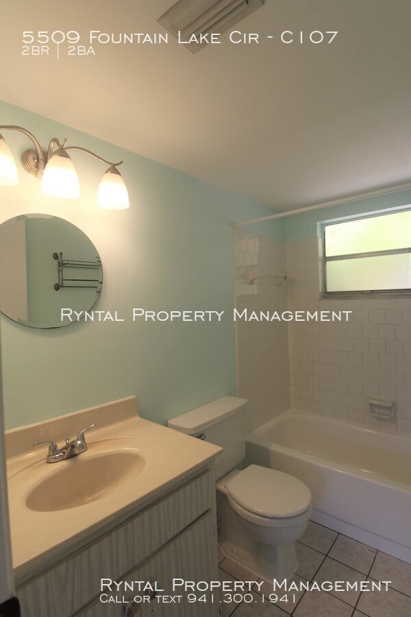 Building Photo - 5509 Fountain Lake Cir