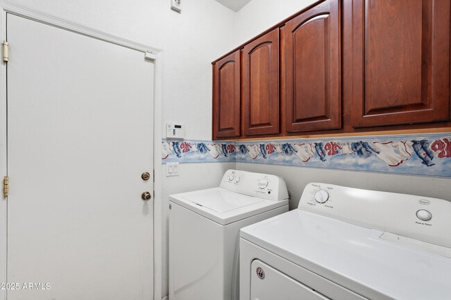 Building Photo - 14568 W Crocus Dr