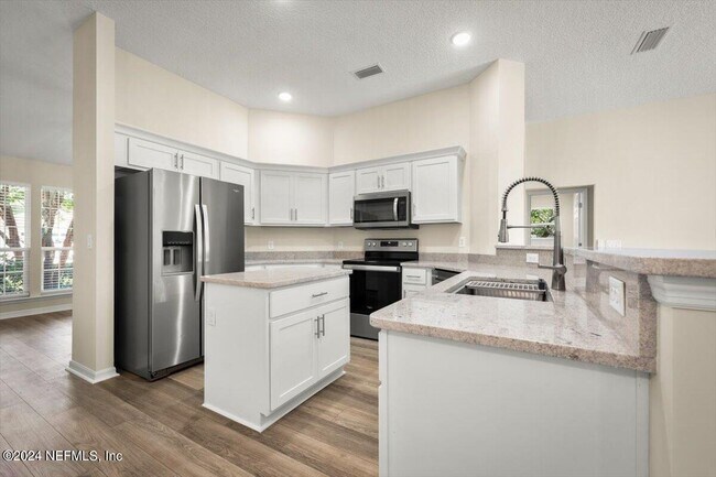 Building Photo - 2037 Piping Plover Way