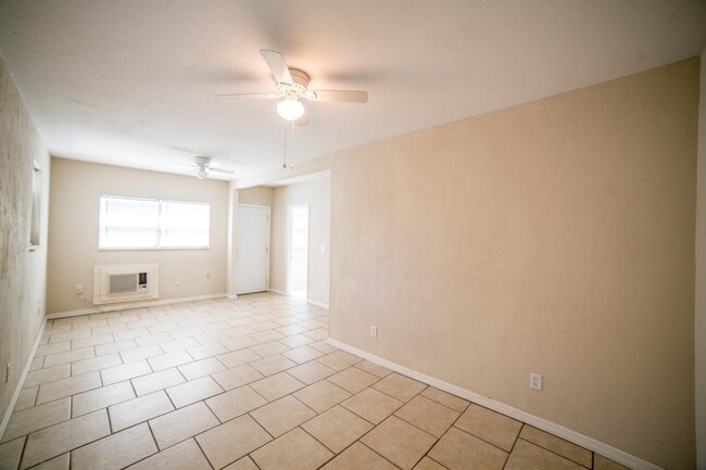 Building Photo - 1079 SW 11th Terrace