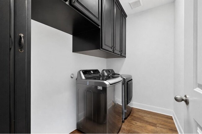Building Photo - 3904 Piana Pl