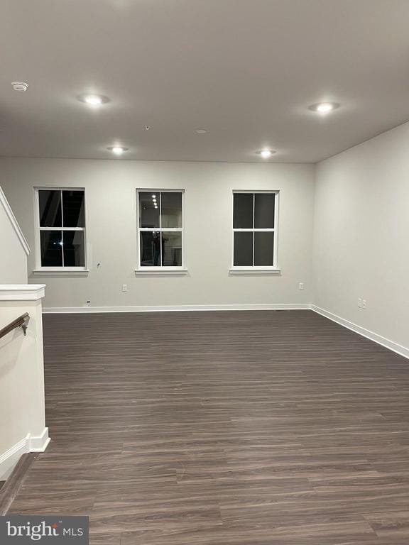 Building Photo - 507 Titanium St