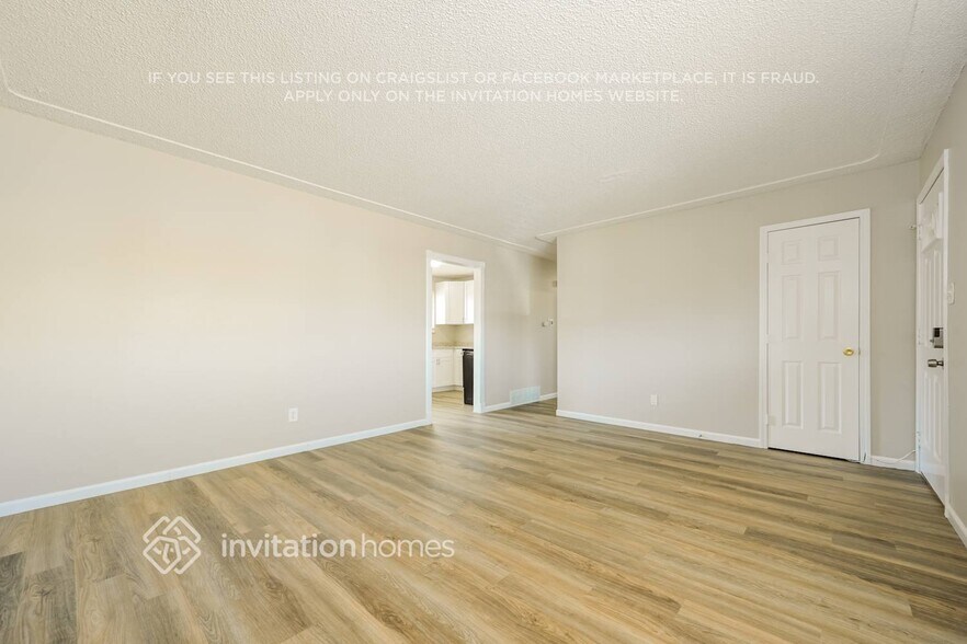 Building Photo - 2300 E 84th Ave