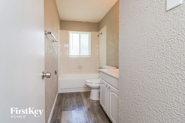 Building Photo - 11091 Saxonhall Dr
