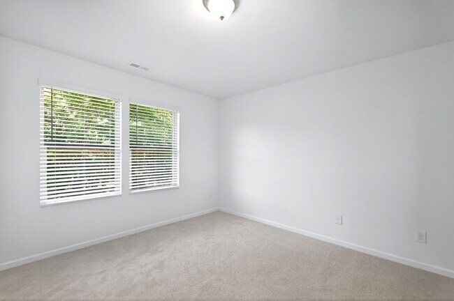 Building Photo - 4509 Middletown Dr