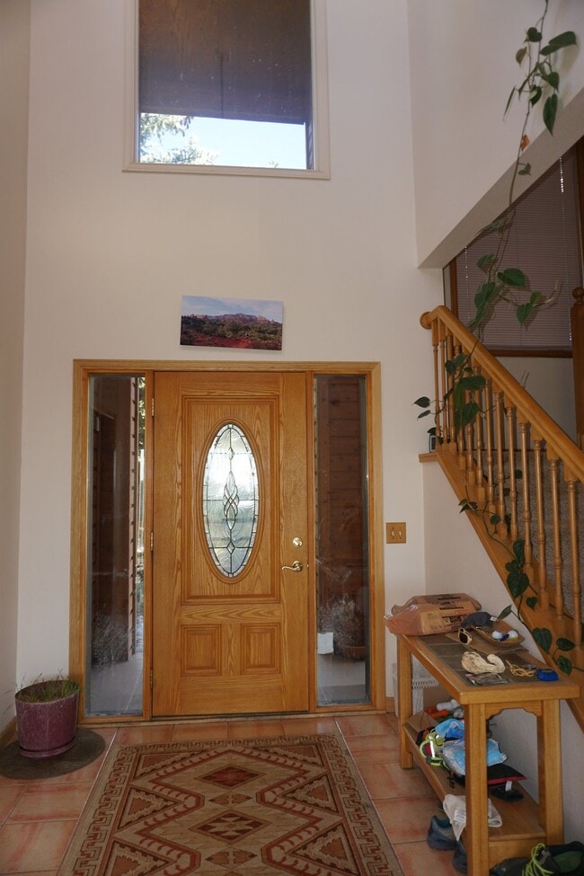 Building Photo - Lovely Home on Lookout Mountain!!