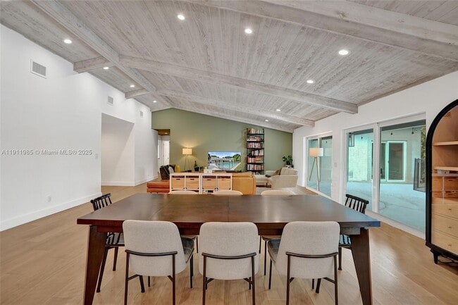 Building Photo - 1020 Bayberry Point Dr