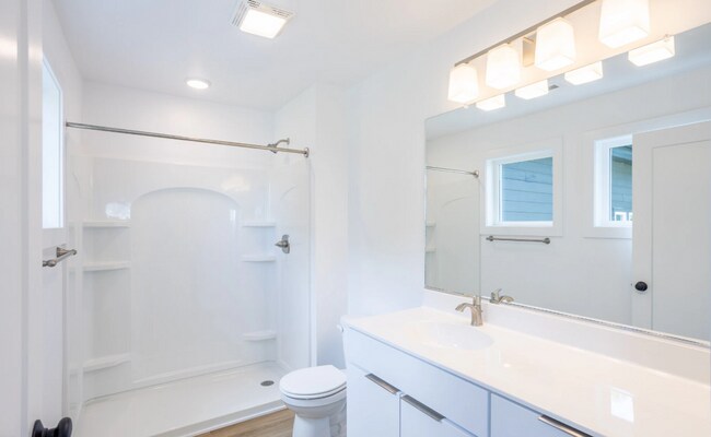 Building Photo - 804 Delaware Ave