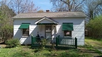 Building Photo - COMING SOON! 3 Bed House