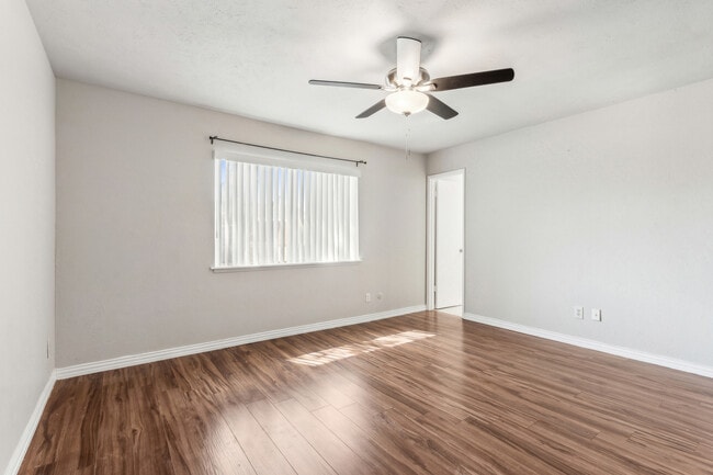 Building Photo - 540 Oldbridge Dr