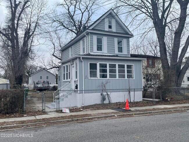 Primary Photo - 405 Myrtle Ave