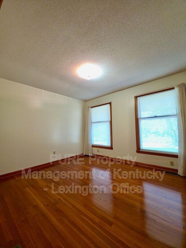 Building Photo - 3449 Colonel Rd