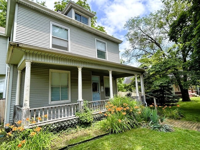 Primary Photo - 624 S 7th St